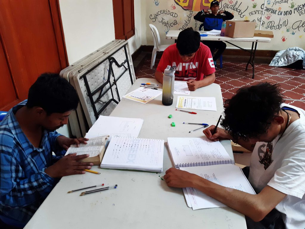 Les enfants peuvent suivre leur programme individuel à l'école du Mojoca.
