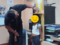 La visite médicale pour les jeunes et enfants de la rue.